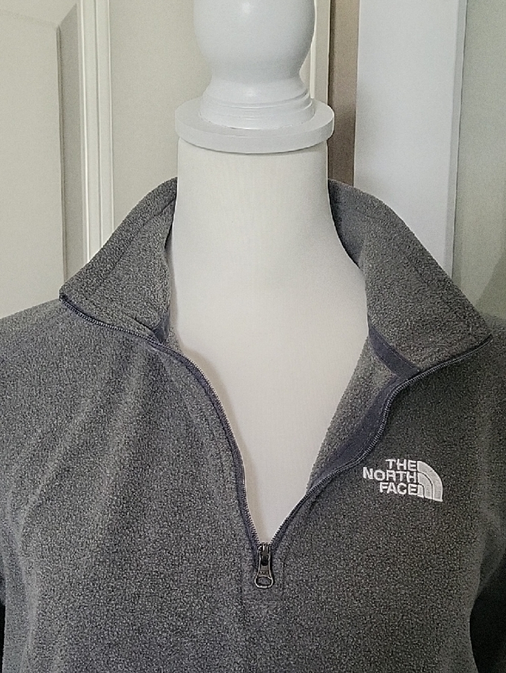 The North Face Gray Fleece Quarter Zip Pullover Women’s Size Large - Picture 5 of 7